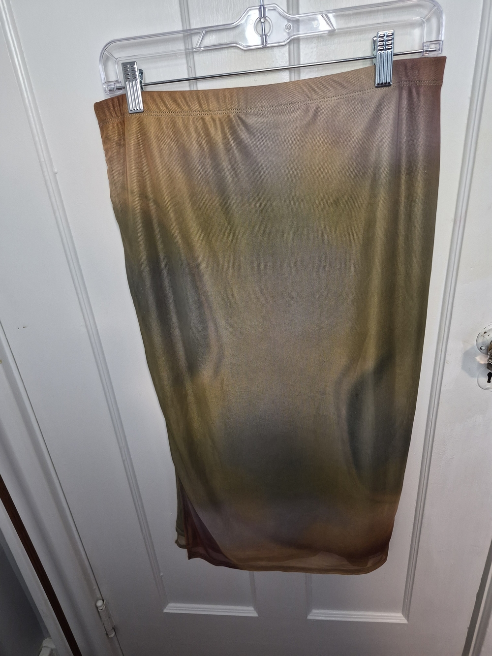 No Boundaries Olive Gradient Maxi Skirt Size Large - Picture 3 of 4